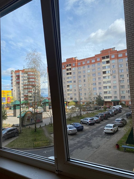 Просторная однокомнатная квартира ул. Кузбасской Дивизии, д. 26