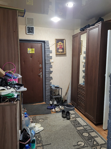 Комната в трехкомнатной квартире на Западной 9