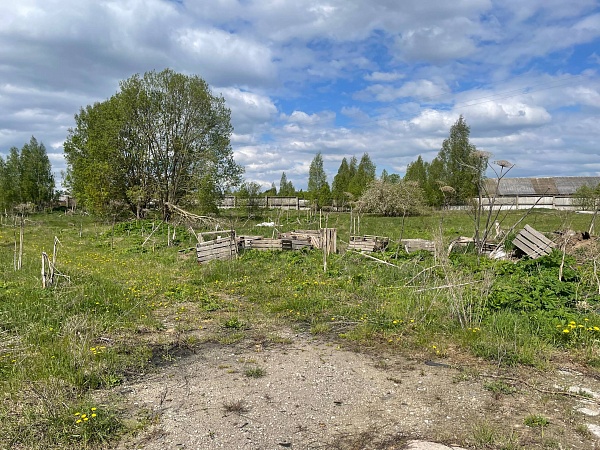 Продам здание с оборудованием площадью 1300 м2 д. Слопыгино